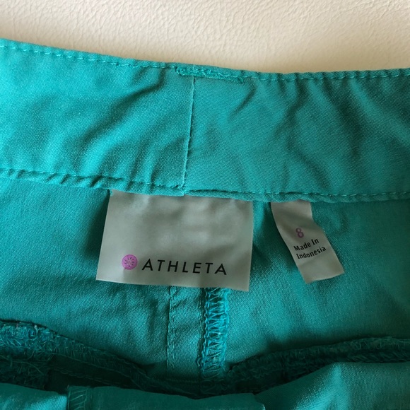 Athleta Dipper Bermuda teal Hiking Shorts - Picture 3 of 6